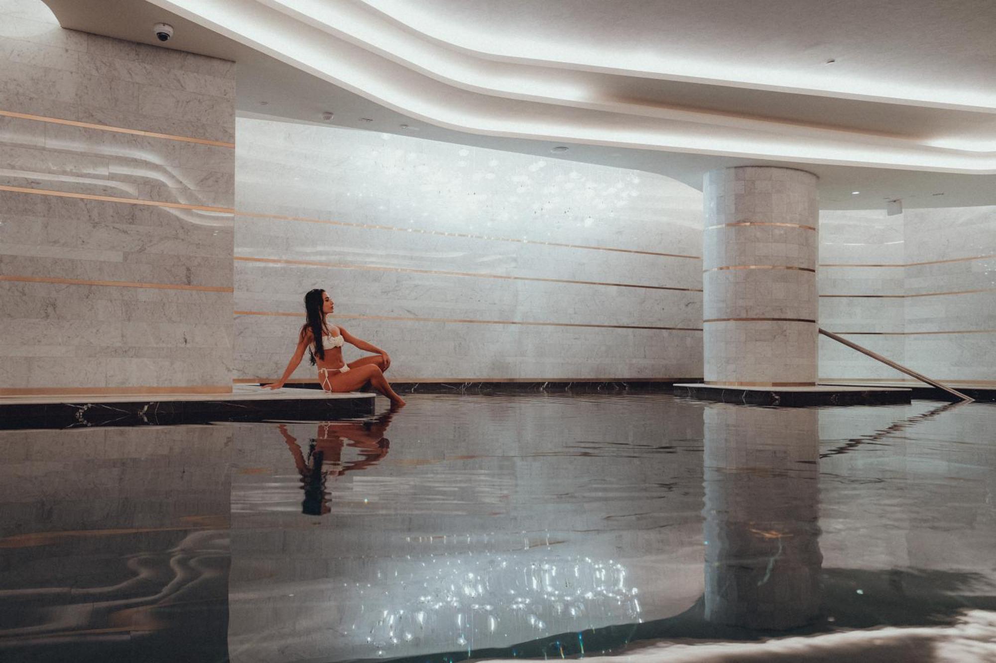 מלון דובאי Five Luxe מראה חיצוני תמונה The pool at the spa