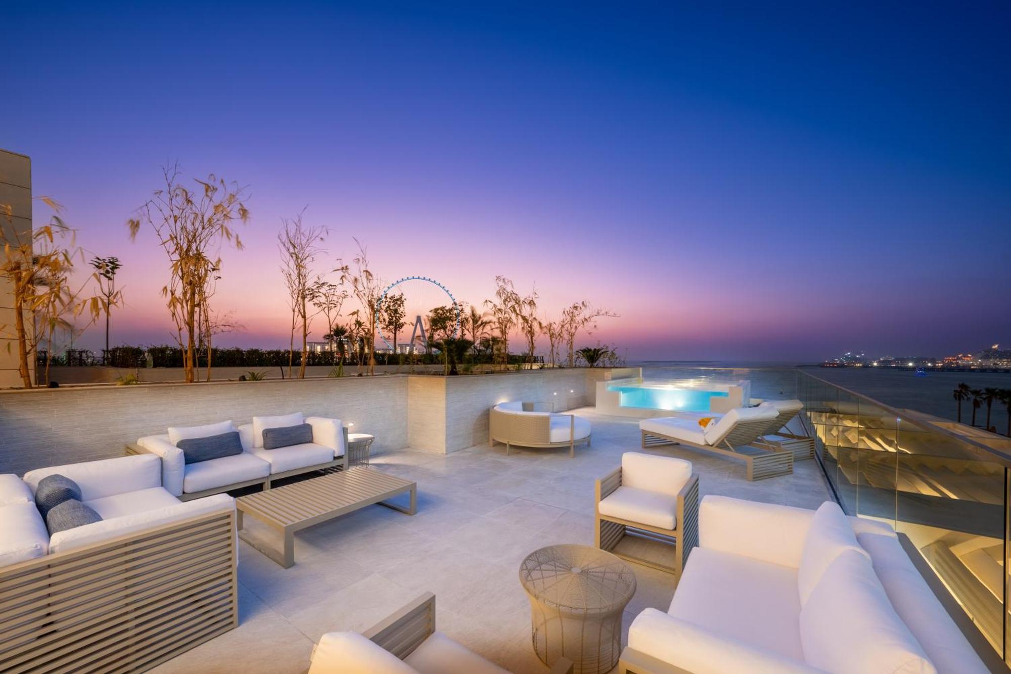 מלון דובאי Five Luxe מראה חיצוני תמונה Rooftop pool at the Westin